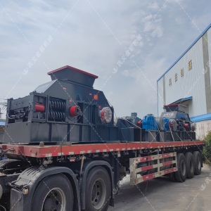 大型1200x800液壓對輥破碎機發往浙江