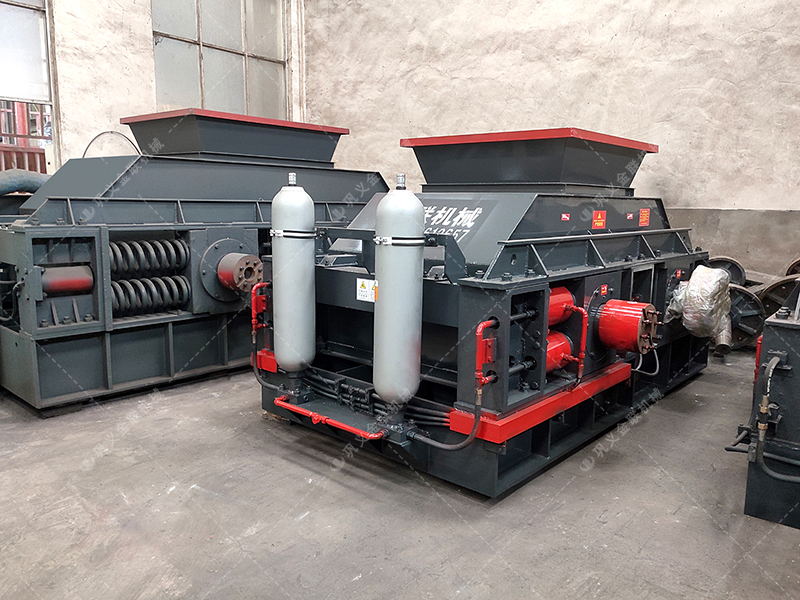 河南液壓對輥制砂機報價，碎石機生產廠家哪里有？