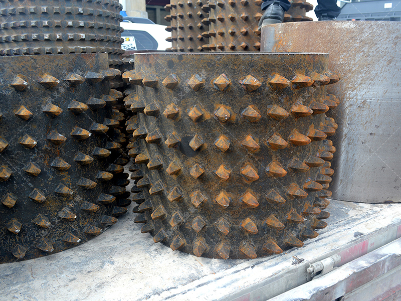 石灰石破碎生產線配雙齒輥合適嗎？關鍵看這2個指標！